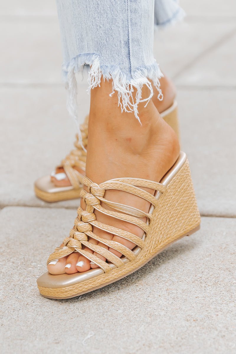 Fashion boutique wedges