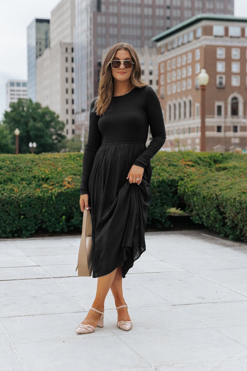 Black Contrast Pleated Midi Dress