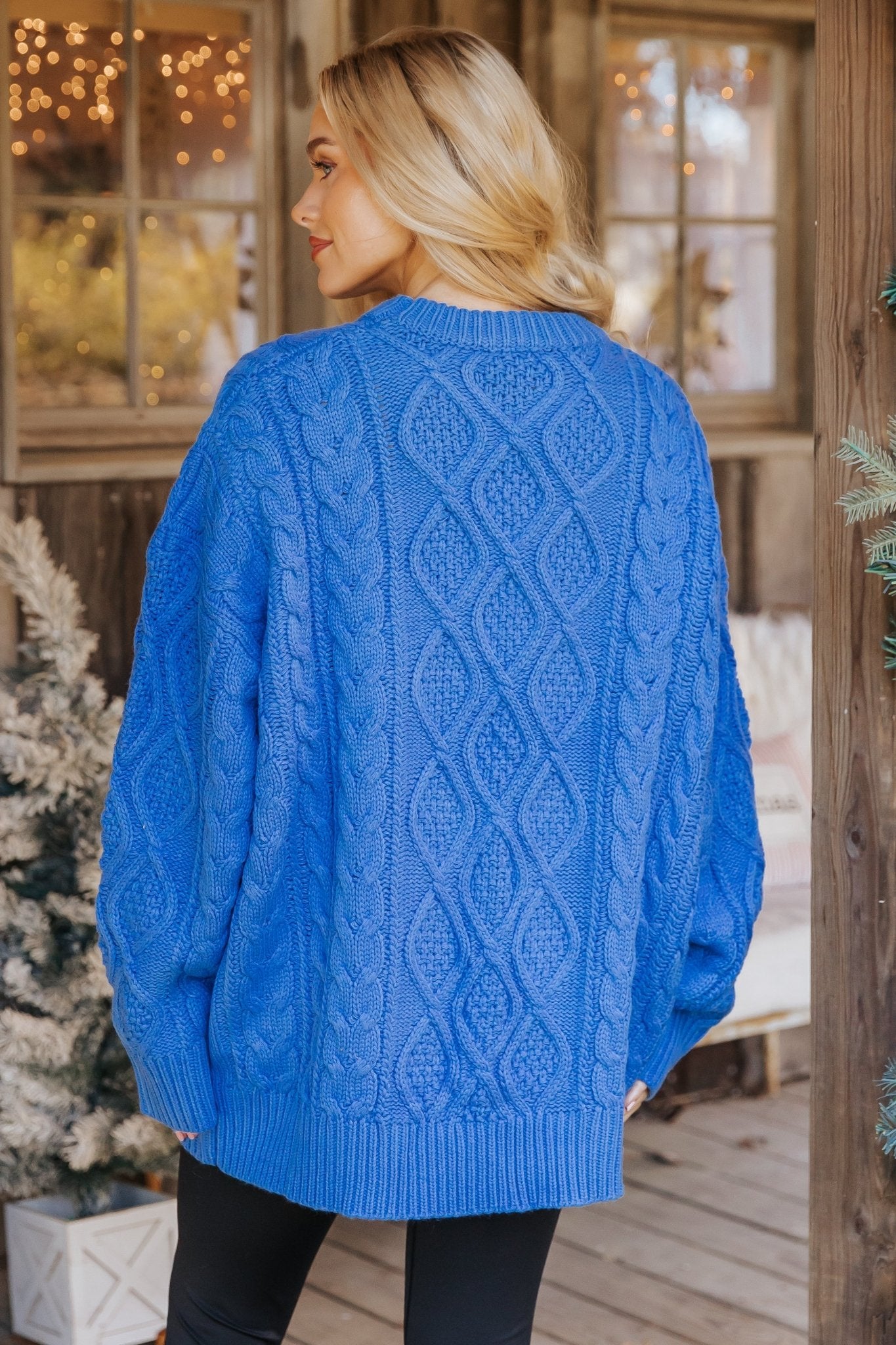 J.ing Big Blue Cable Knit top Sweater