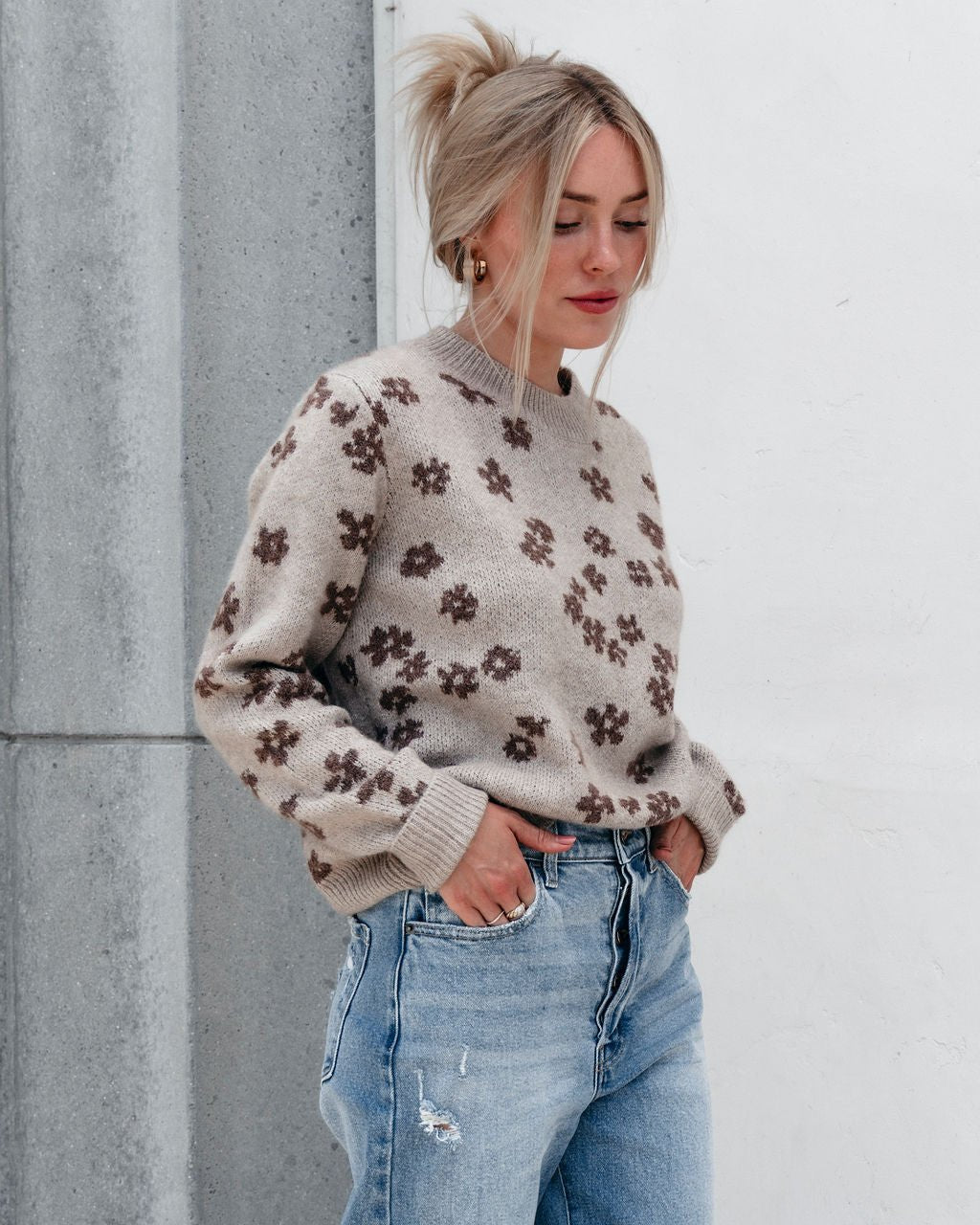 Chunky Daisy Print Sweater - Mocha - Magnolia Boutique