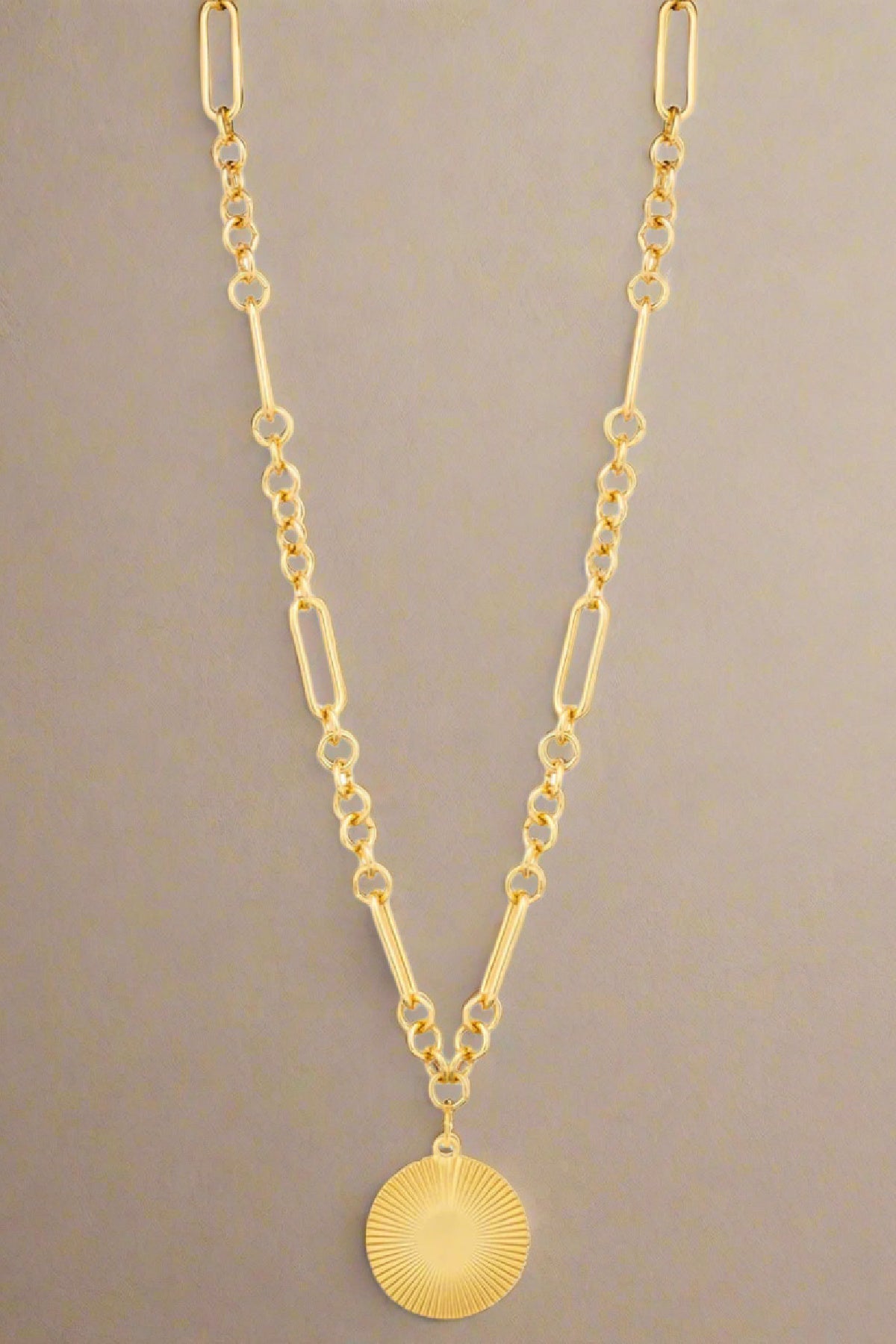 Gold Chain Link Textured Pendant Necklace - Magnolia Boutique