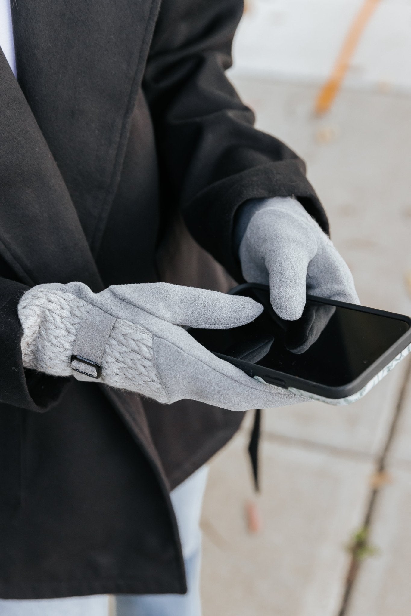 Grey Braided Touchscreen Winter Gloves - Magnolia Boutique