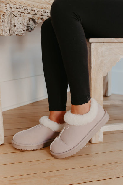 Light Grey Debra Fuzzy Clogs - Magnolia Boutique