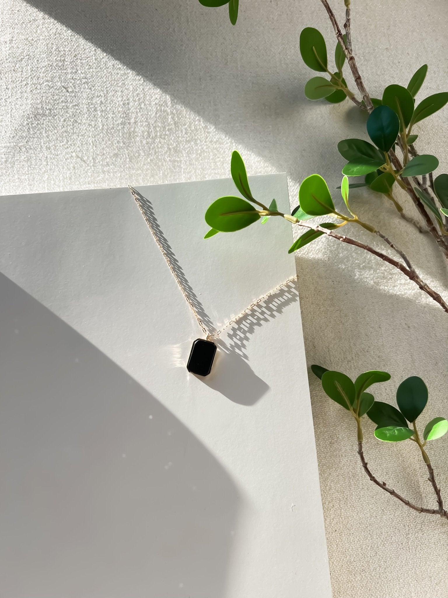 Madalyn Black Stone Pendant Necklace - Magnolia Boutique