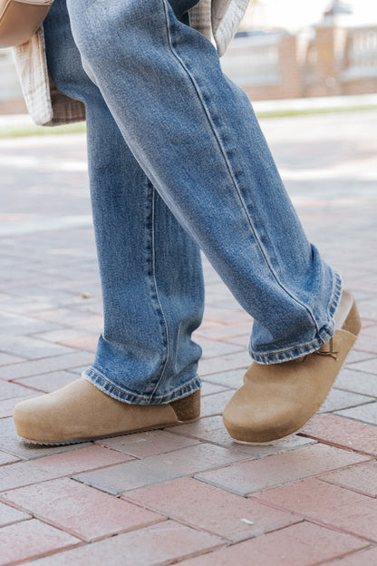 Mia Qwest Tan Platform Clogs - Magnolia Boutique