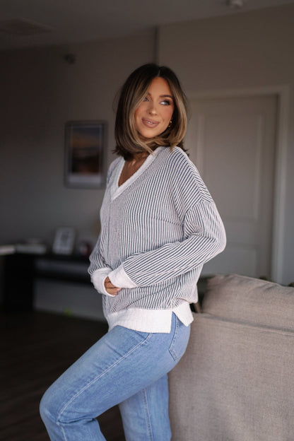 Navy and Ivory Contrast V Neck Sweater | Pre Order - Magnolia Boutique