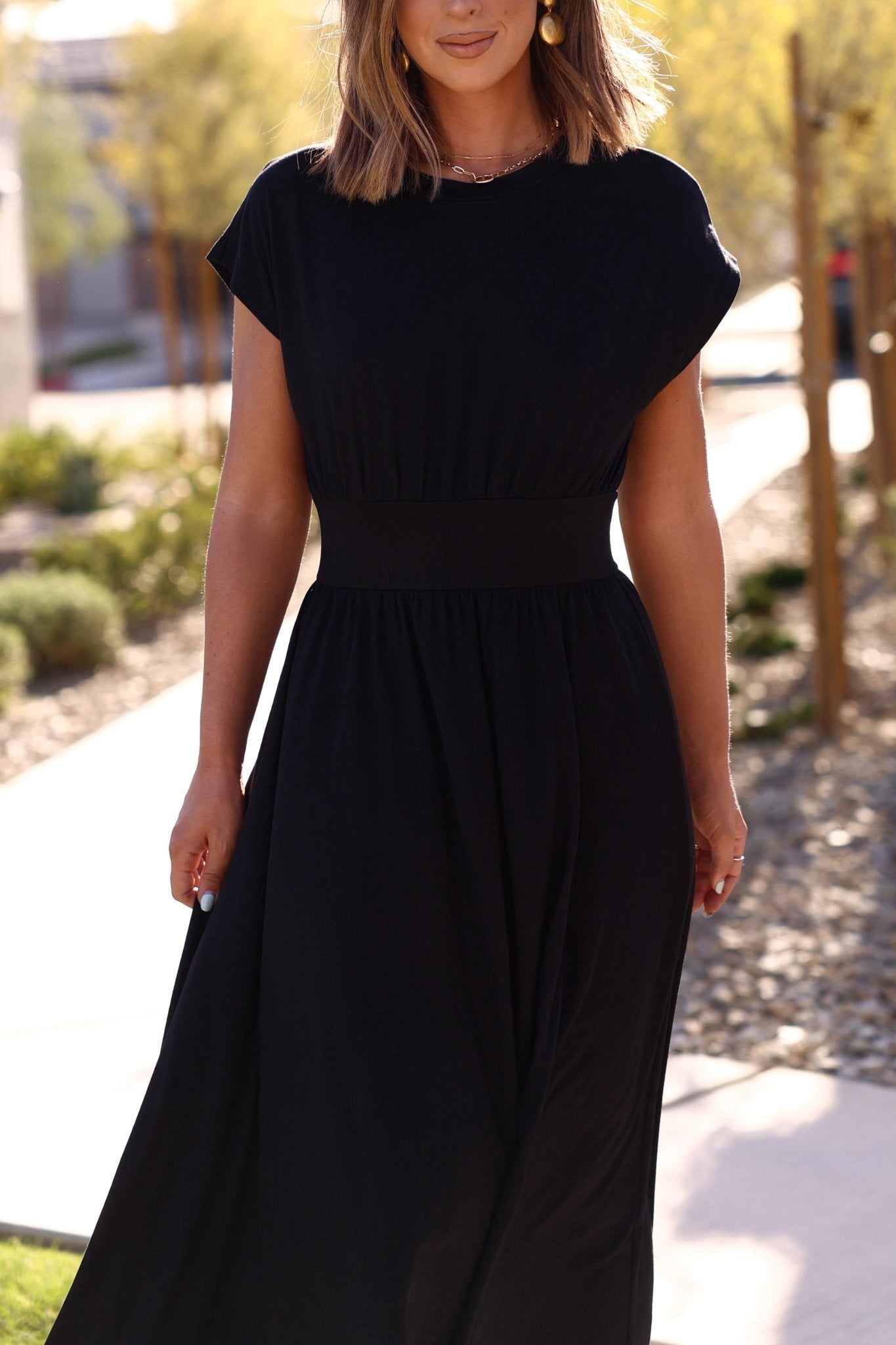 セール!!新品【FORMO】Midi Flare Dressブラック セール!!新品【FORMO】Midi Flare Dressブラック