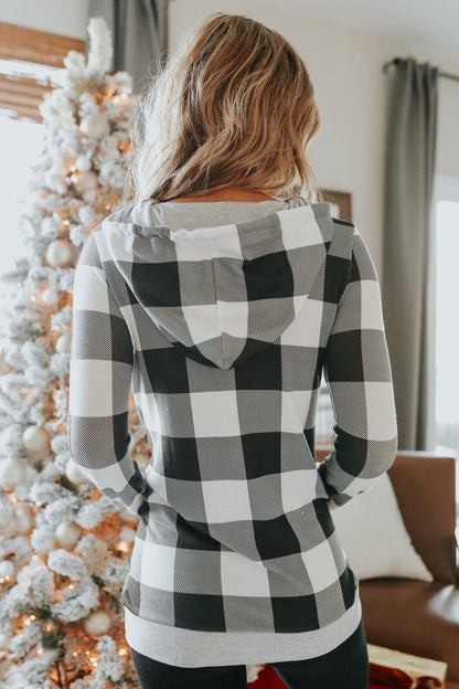 https://magnoliaboutique.com/cdn/shop/products/christmas-morning-ivory-plaid-hoodie-final-sale-220867.jpg?v=1692401316&width=416