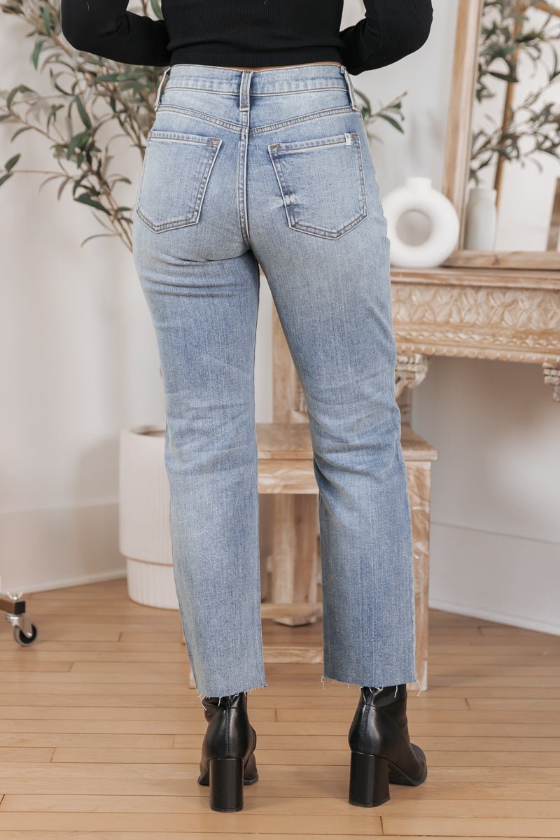 Distressed straight hotsell leg jeans womens