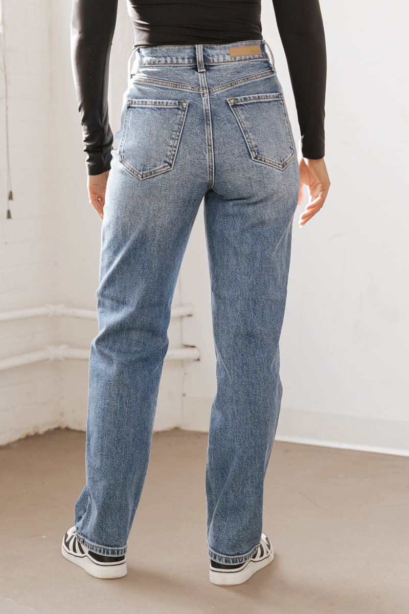 Medium Wash Super High Rise Dad Jeans - FINAL SALE – Magnolia Boutique