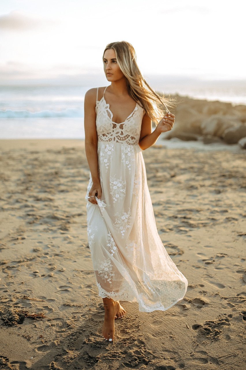 Scalloped lace maxi dress Clearance