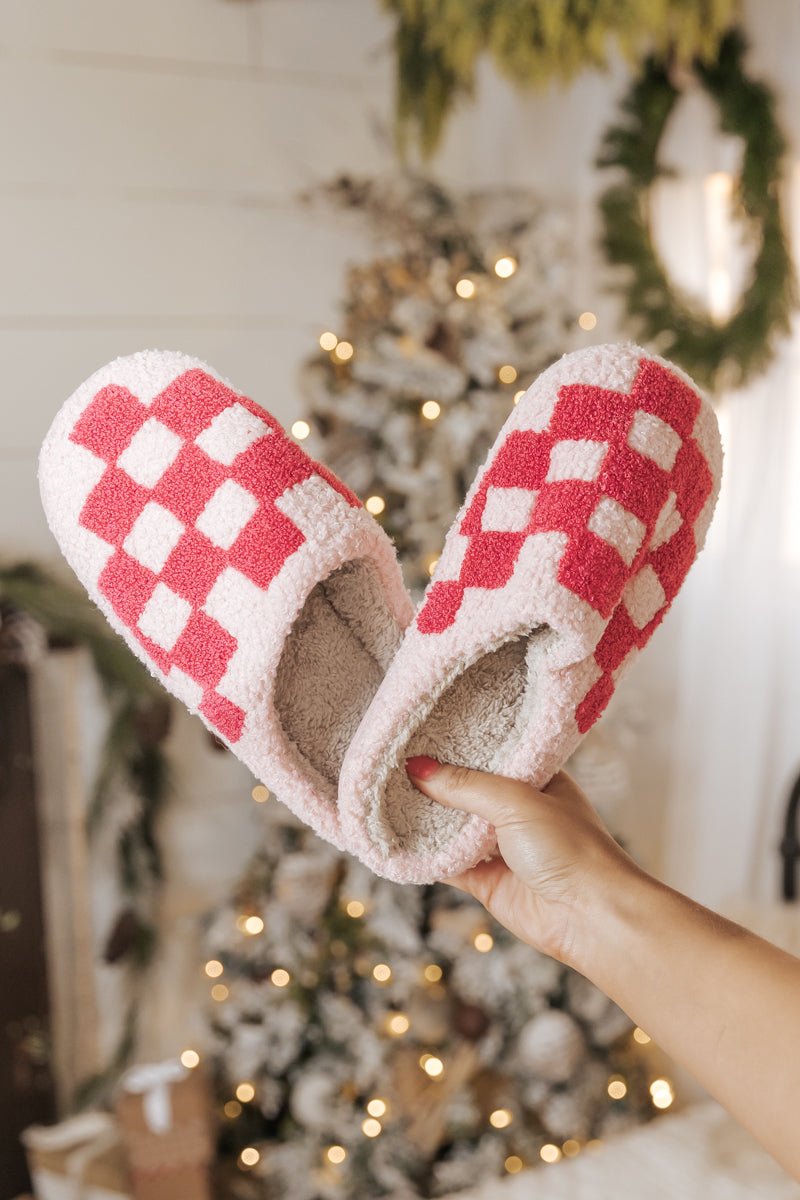 Pink Checkered Faux Plush Slippers - Magnolia Boutique