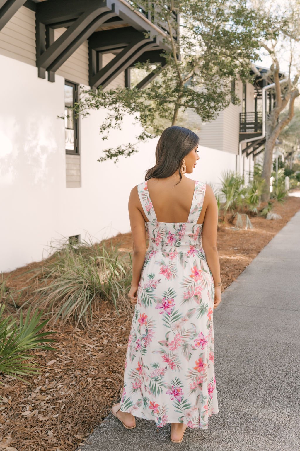 White floral outlet print